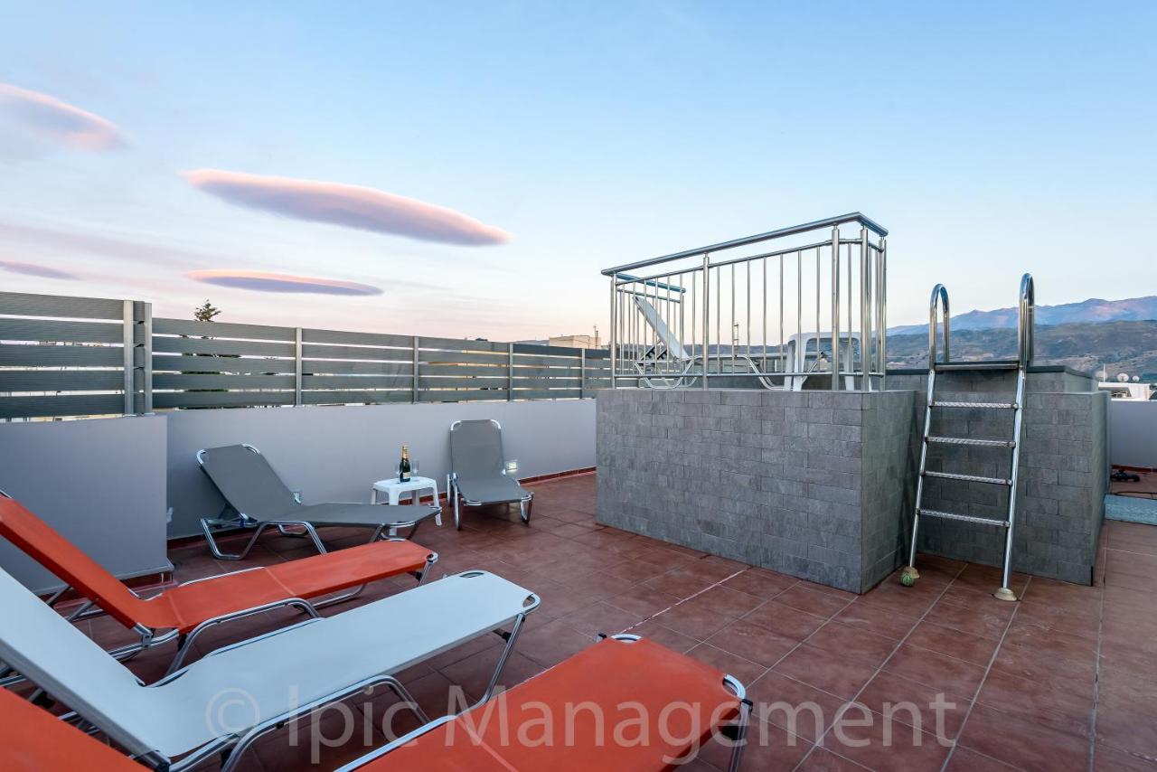 City Center Apartment With Rooftop Swimming Pool Chania  Exteriör bild