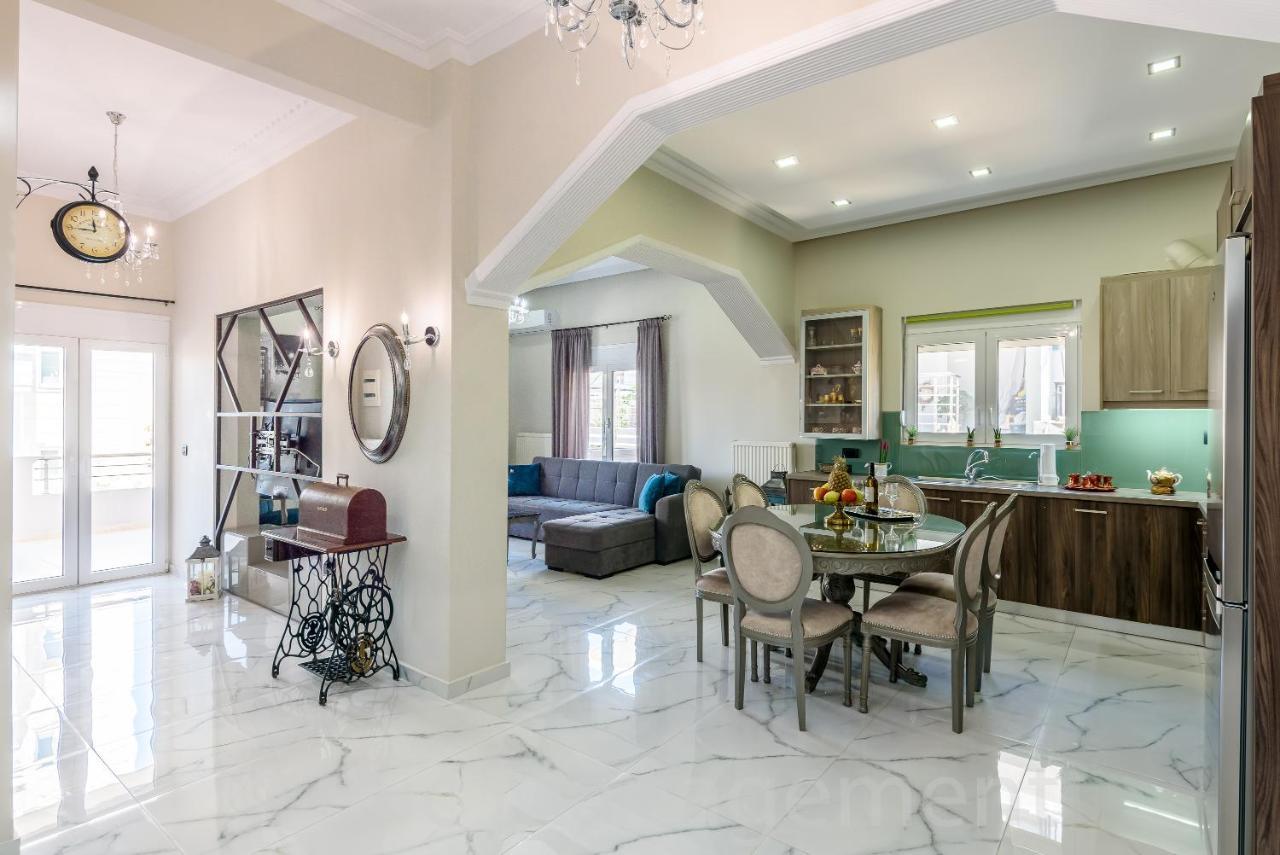 City Center Apartment With Rooftop Swimming Pool Chania  Exteriör bild